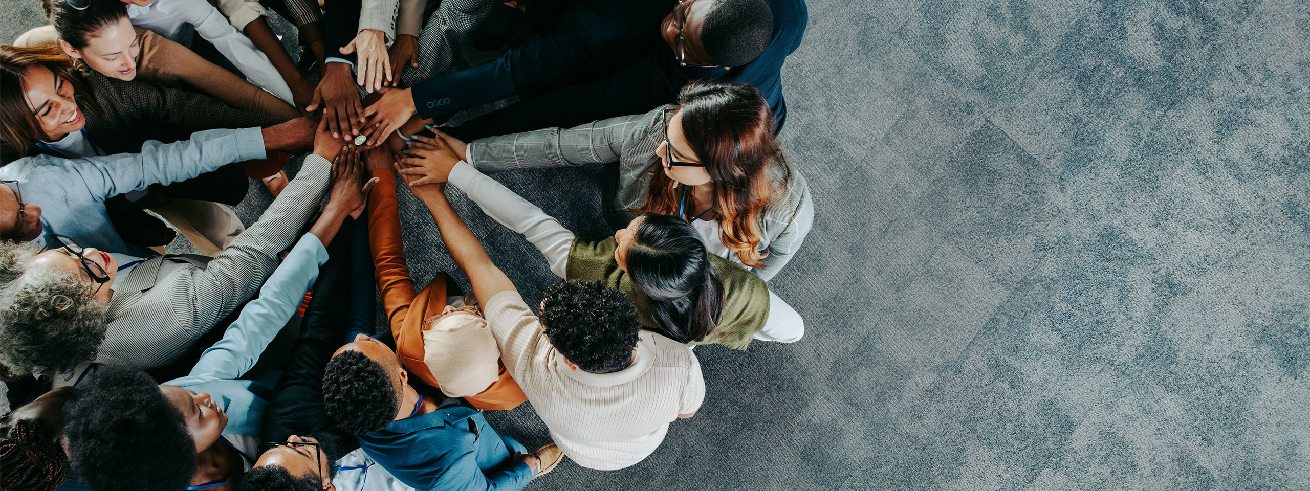 Ein Team hält zusammen