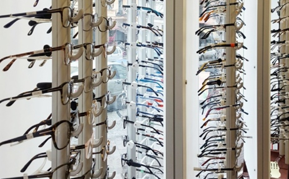 Brillenmode im Optikzentrum Berlin